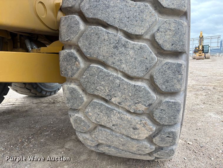 image for item EU8656 2015 Caterpillar 740B articulated haul truck