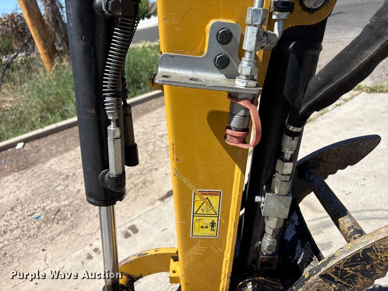 image for item EU8657 2021 Caterpillar 302CR mini excavator