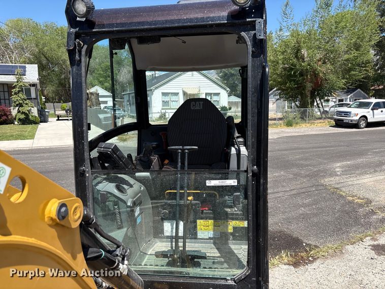 image for item EU8657 2021 Caterpillar 302CR mini excavator