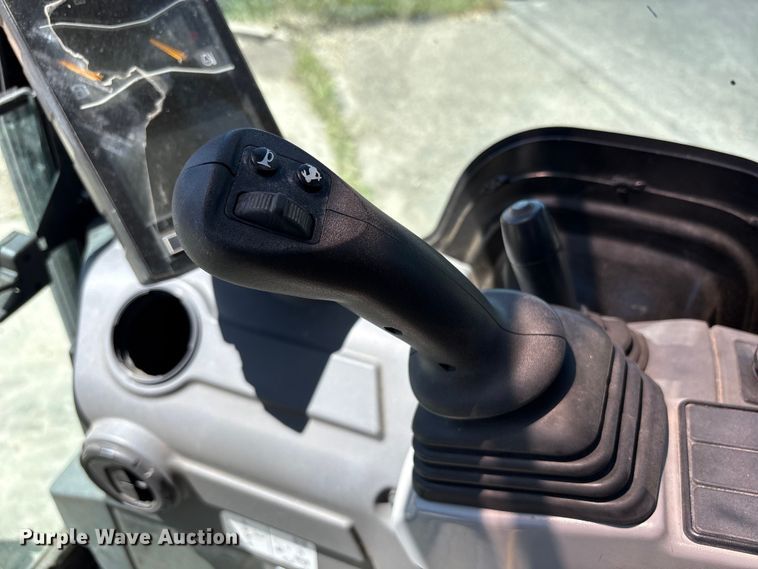 image for item EU8657 2021 Caterpillar 302CR mini excavator