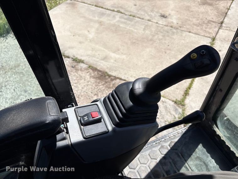 image for item EU8657 2021 Caterpillar 302CR mini excavator