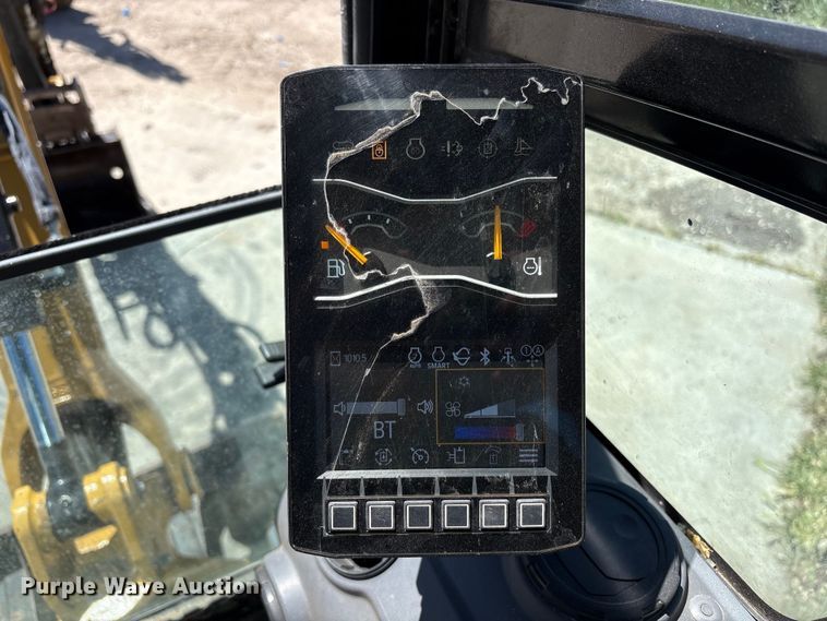 image for item EU8657 2021 Caterpillar 302CR mini excavator