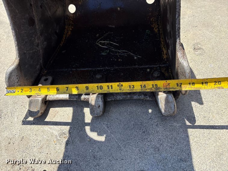 image for item EU8657 2021 Caterpillar 302CR mini excavator