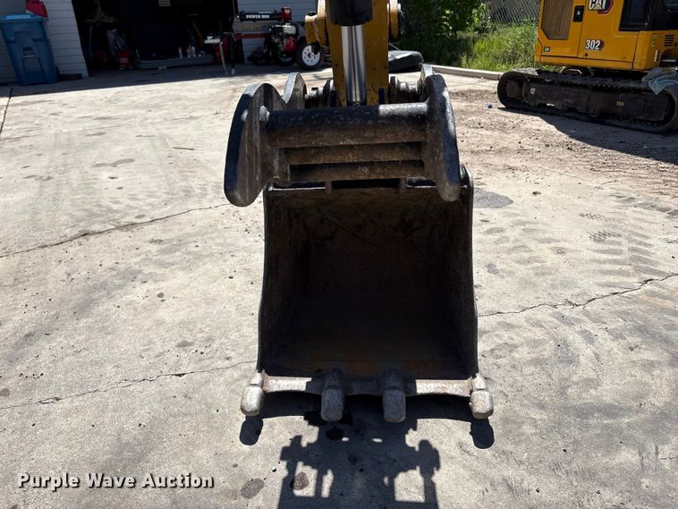 image for item EU8658 2021 Caterpillar 304E2 mini excavator