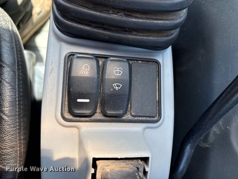 image for item EU8658 2021 Caterpillar 304E2 mini excavator