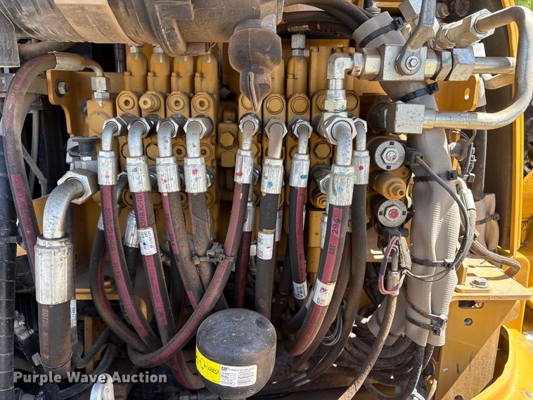 image for item EU8658 2021 Caterpillar 304E2 mini excavator