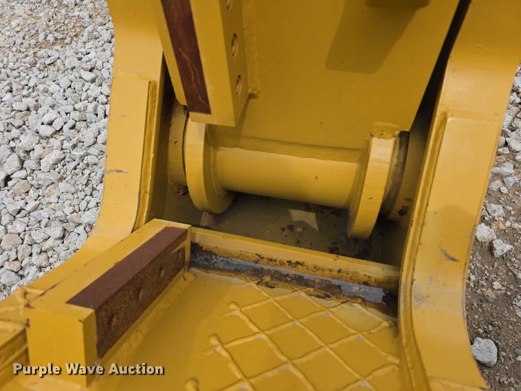 image for item EV2102 Caterpillar hydraulic pulverizer 