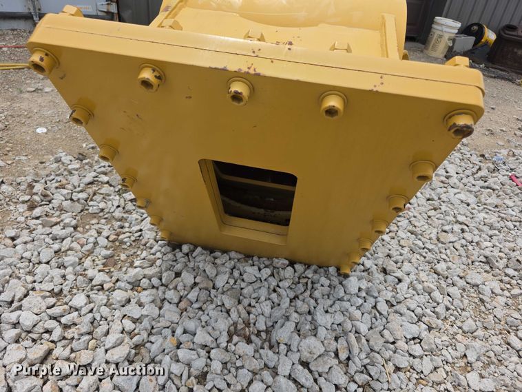 image for item EV2102 Caterpillar hydraulic pulverizer 