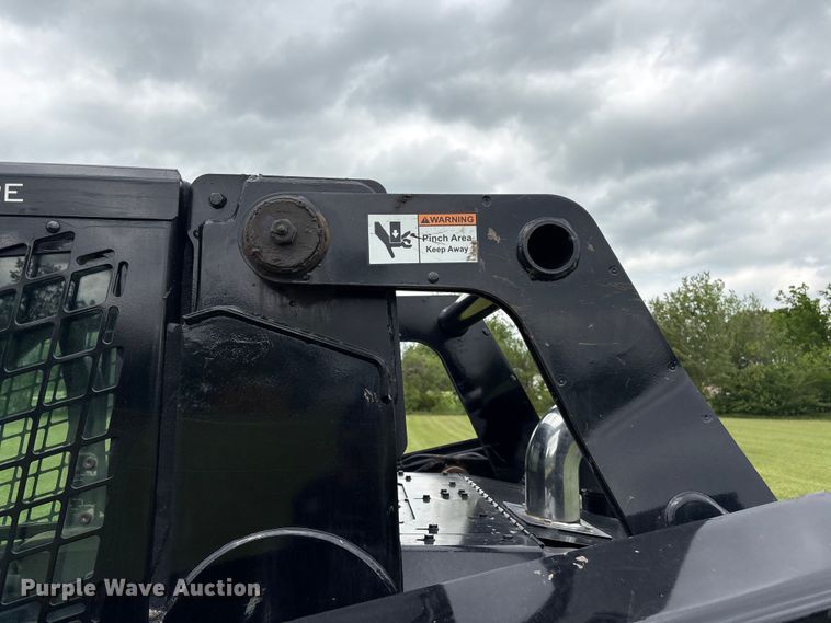 image for item EV2916 2019 John Deere 333G tracked skid steer loader