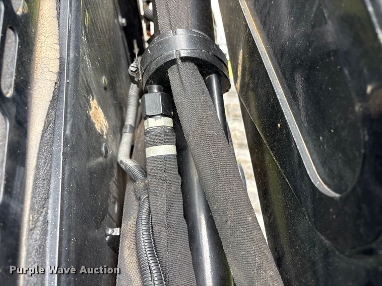 image for item EV2916 2019 John Deere 333G tracked skid steer loader