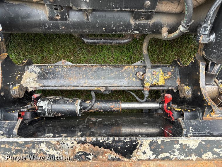 image for item EV2916 2019 John Deere 333G tracked skid steer loader