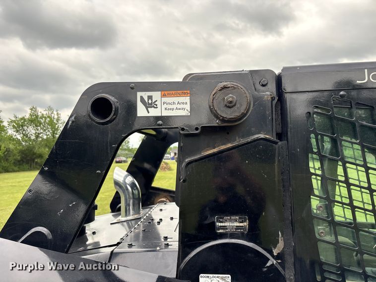 image for item EV2916 2019 John Deere 333G tracked skid steer loader