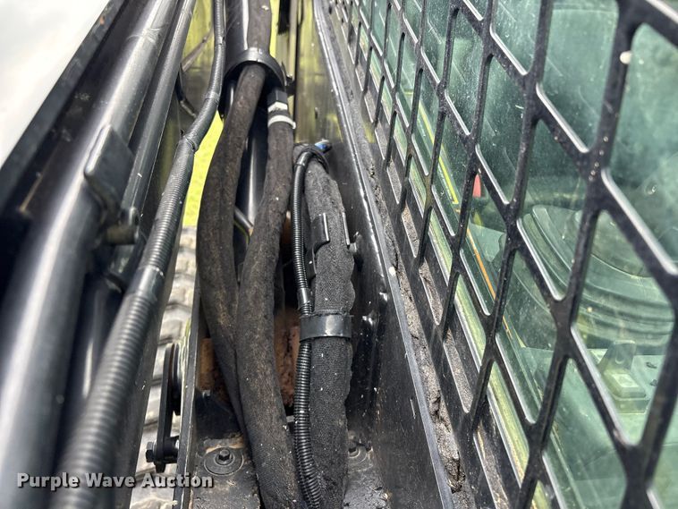 image for item EV2916 2019 John Deere 333G tracked skid steer loader