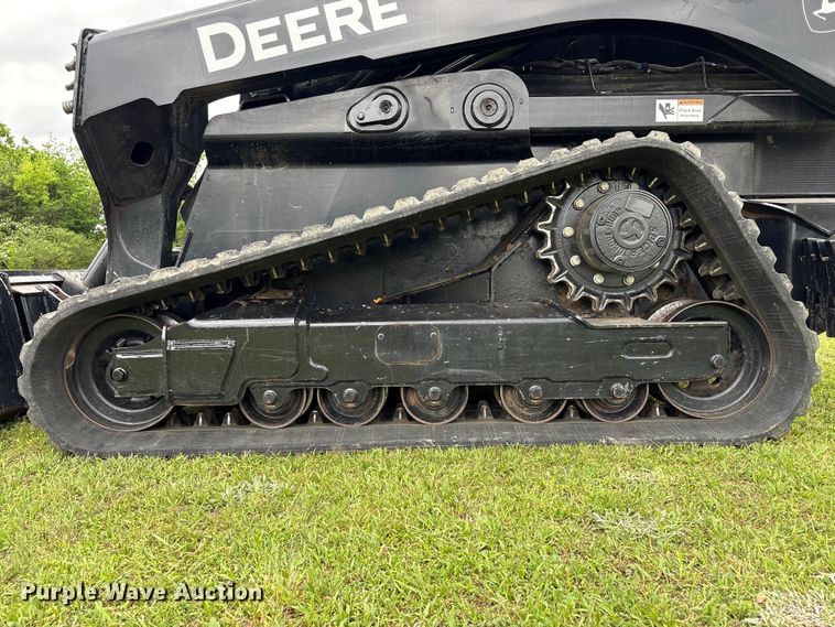 image for item EV2916 2019 John Deere 333G tracked skid steer loader