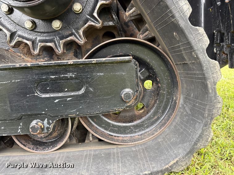 image for item EV2916 2019 John Deere 333G tracked skid steer loader