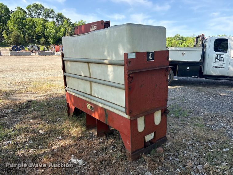 image for item EV2918 Ditch Witch MM9 mud mixer tank