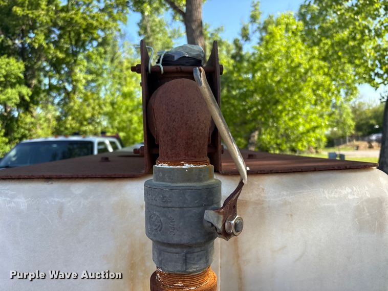 image for item EV2918 Ditch Witch MM9 mud mixer tank