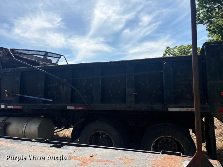 image for item EV2921 1994 Kenworth T600 dump truck