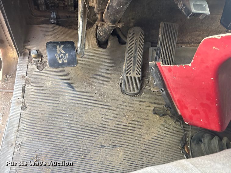 image for item EV2921 1994 Kenworth T600 dump truck