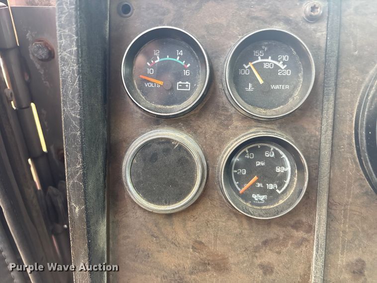 image for item EV2921 1994 Kenworth T600 dump truck