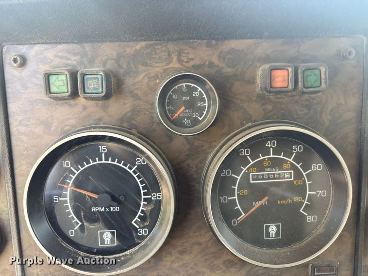 image for item EV2921 1994 Kenworth T600 dump truck