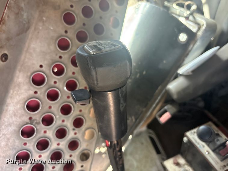 image for item EV2921 1994 Kenworth T600 dump truck