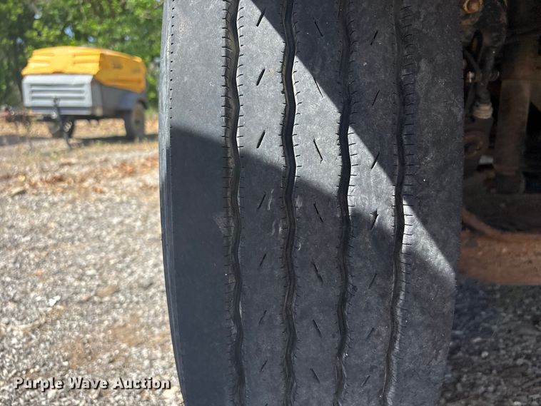 image for item EV2921 1994 Kenworth T600 dump truck