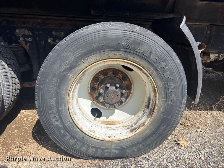 image for item EV2921 1994 Kenworth T600 dump truck