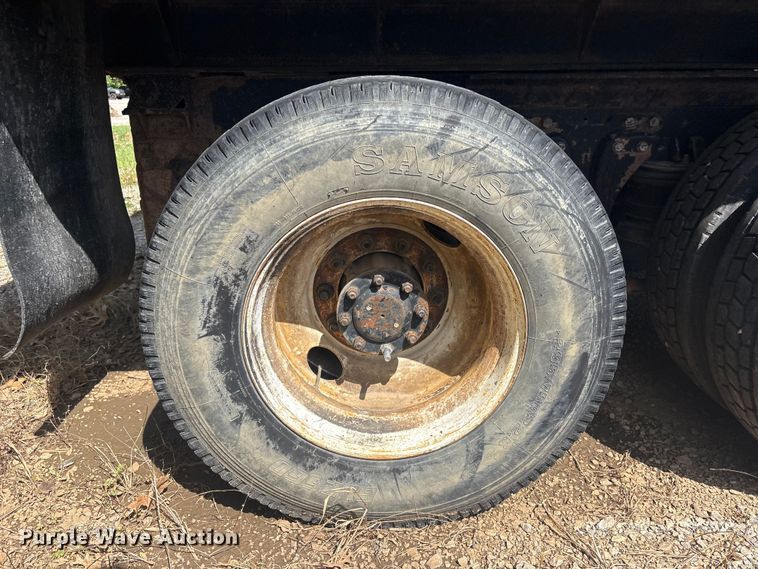 image for item EV2921 1994 Kenworth T600 dump truck