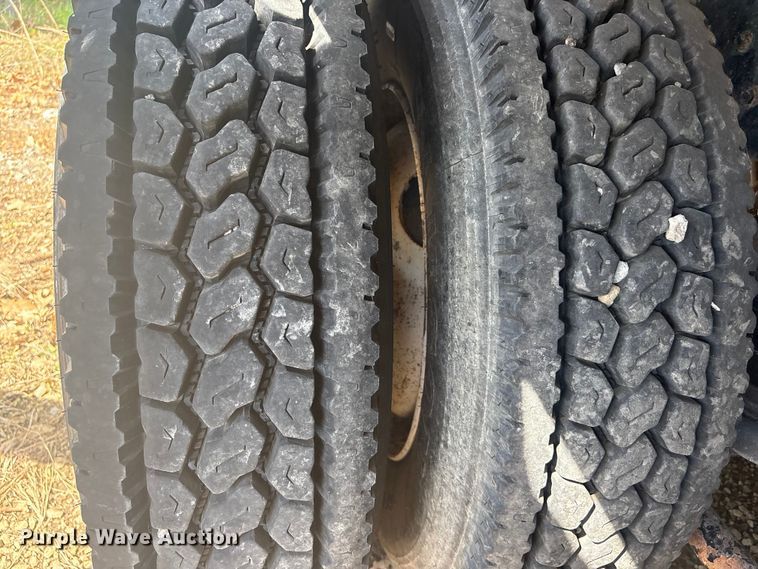 image for item EV2921 1994 Kenworth T600 dump truck