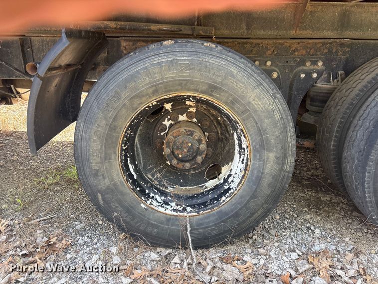 image for item EV2921 1994 Kenworth T600 dump truck