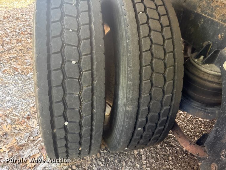 image for item EV2921 1994 Kenworth T600 dump truck