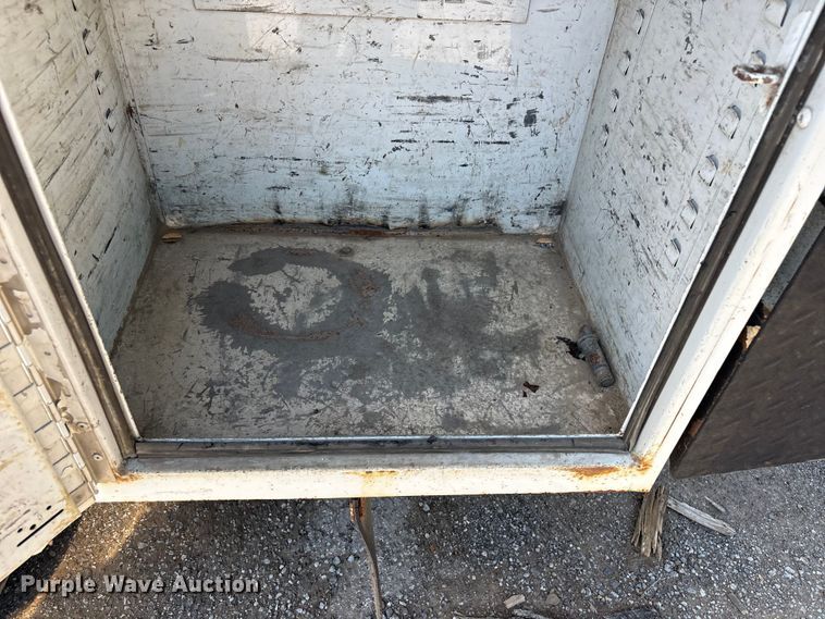 image for item EV2922 2006 Ford F450 Super Duty bucket truck