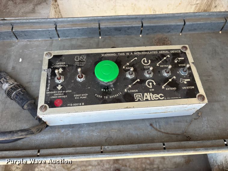 image for item EV2922 2006 Ford F450 Super Duty bucket truck