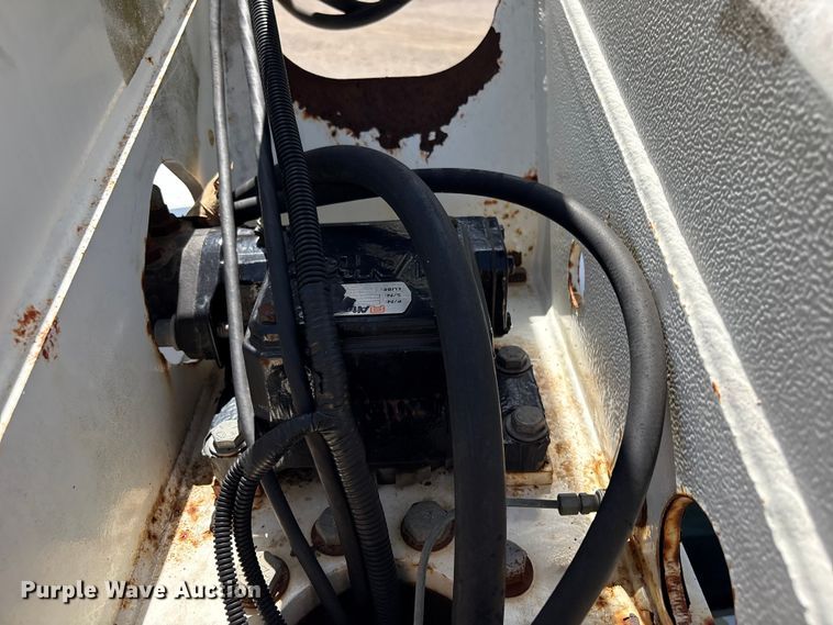 image for item EV2922 2006 Ford F450 Super Duty bucket truck