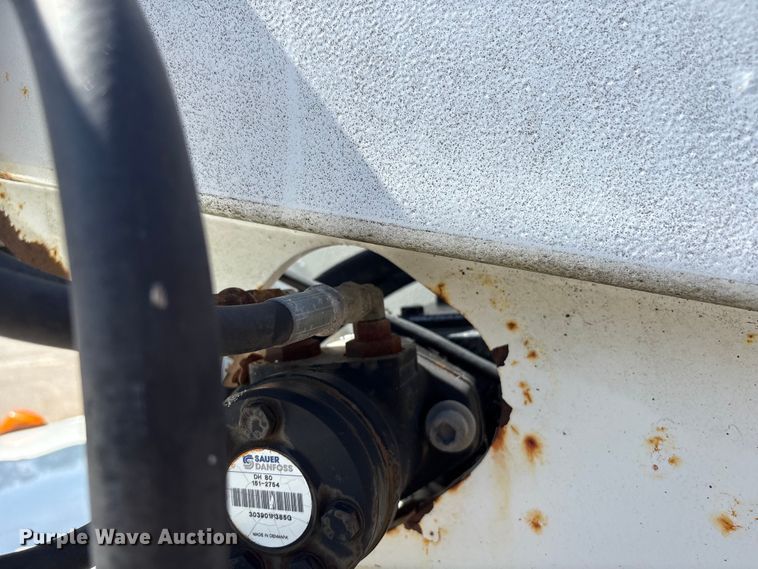 image for item EV2922 2006 Ford F450 Super Duty bucket truck