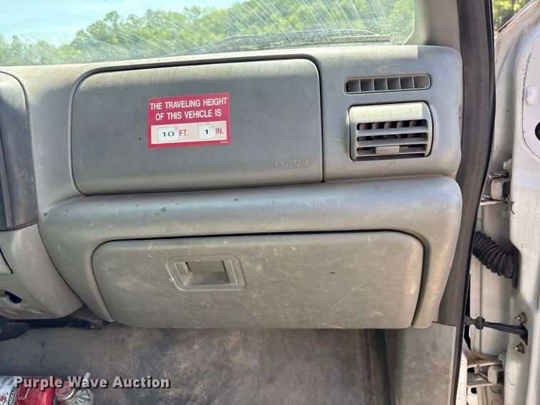 image for item EV2922 2006 Ford F450 Super Duty bucket truck