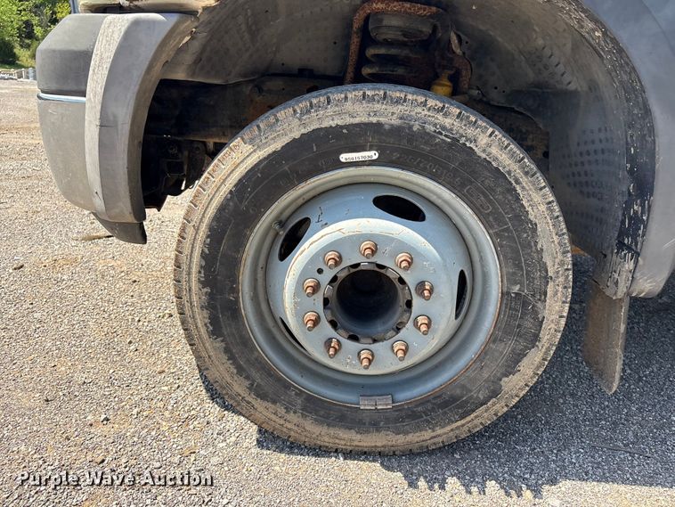 image for item EV2922 2006 Ford F450 Super Duty bucket truck