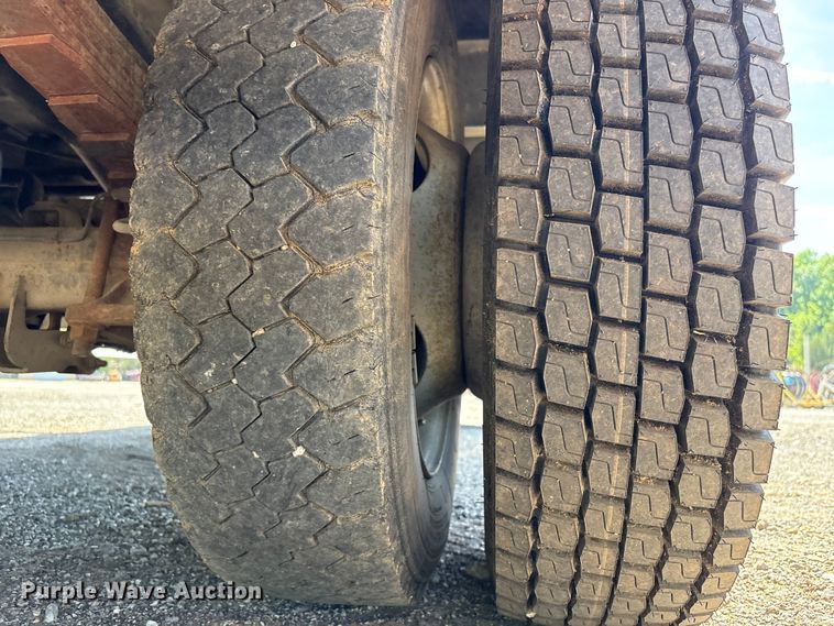 image for item EV2922 2006 Ford F450 Super Duty bucket truck