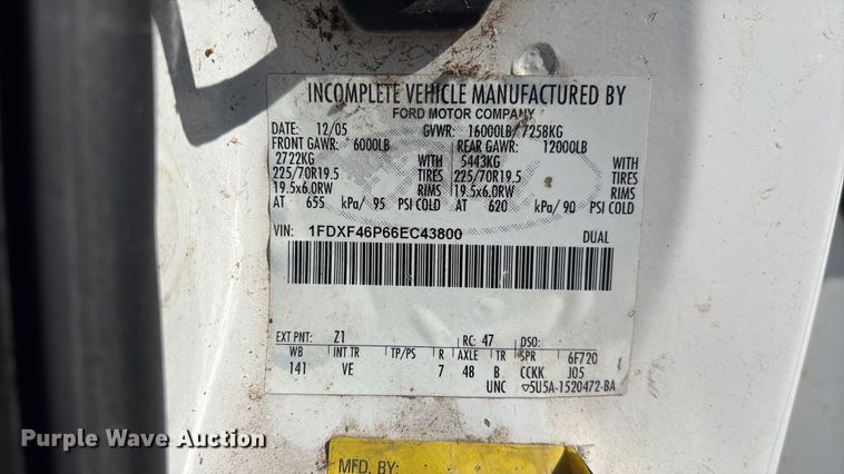 image for item EV2922 2006 Ford F450 Super Duty bucket truck