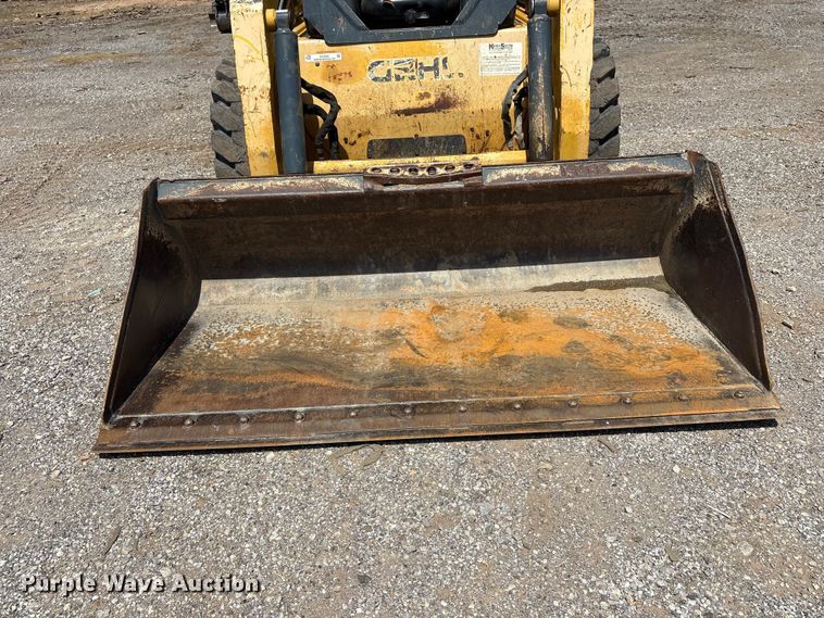 image for item EV2926 2012 Gehl V270 skid steer loader