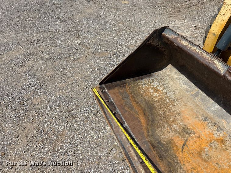 image for item EV2926 2012 Gehl V270 skid steer loader