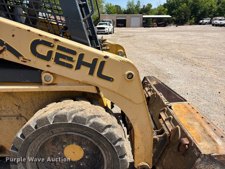 image for item EV2926 2012 Gehl V270 skid steer loader