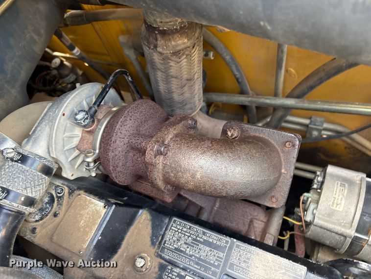 image for item EV2926 2012 Gehl V270 skid steer loader