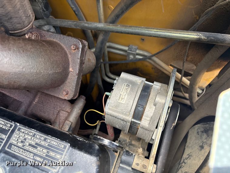 image for item EV2926 2012 Gehl V270 skid steer loader