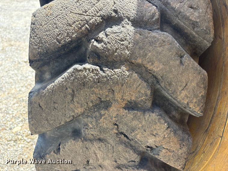 image for item EV2926 2012 Gehl V270 skid steer loader