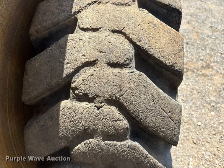 image for item EV2926 2012 Gehl V270 skid steer loader