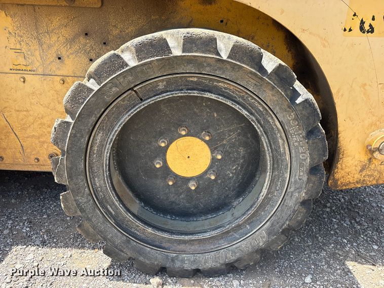 image for item EV2926 2012 Gehl V270 skid steer loader