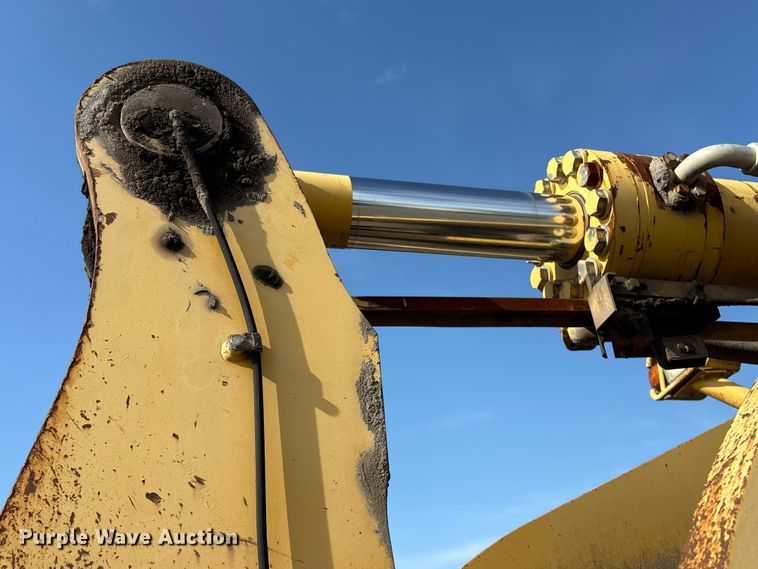 image for item EV2927 2006 Komatsu WA600-6 wheel loader