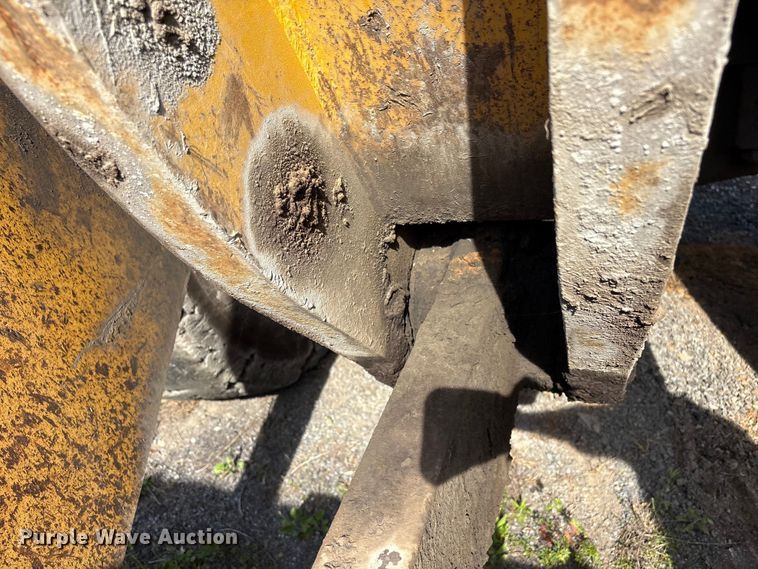 image for item EV2927 2006 Komatsu WA600-6 wheel loader